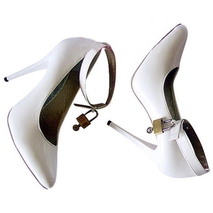 2013新款12厘米白色腕带带锁高跟鞋 性感大码女鞋