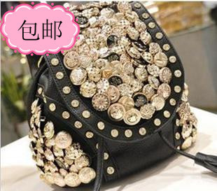 新款包包 2012韩版纽扣包 铆钉水钻包水桶包单肩双背斜挎潮女包包