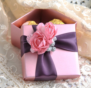 创意欧式结婚礼盒成品喜糖盒子含德芙好时结婚喜糖紫色红色糖果盒