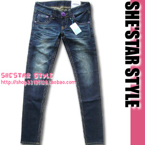 【SHE STAR】日本SLYDENIMS个性紫配扣超修身优质牛仔低腰小脚裤
