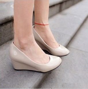 梵尔森新款单鞋女坡跟高跟 女鞋子韩版潮职业皮鞋ol优雅工作鞋
