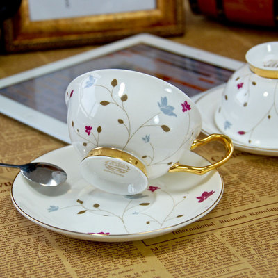 韩式可爱日式花茶创意情侣礼物对杯带碟配勺 高档骨瓷器咖啡杯