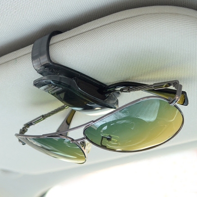 汽车眼镜夹多功能车载眼镜架收纳车用支架墨镜架夹子遮阳板名片夹