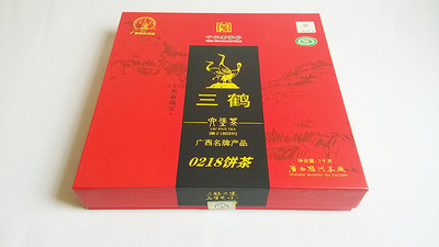 促销特产黑茶梧州茶厂特级六堡茶三鹤0218饼茶醇香1000克礼盒装
