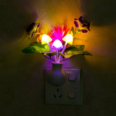 厂家直销 火莲花 创意  蘑菇小夜灯 多彩生活壁灯光控灯