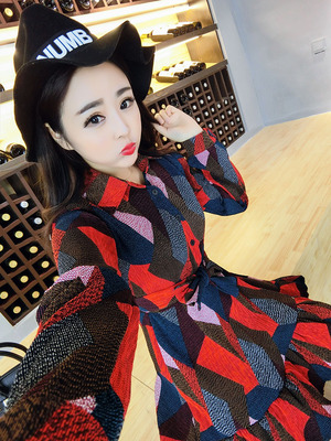 瞄瞄家东大门秋装新款韩版不规则红色格子连衣裙