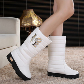 冬季女士短靴厚底防水中筒靴白色平底防滑加厚雪地靴学生女棉鞋子