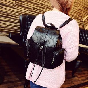 特价新款pu皮学院风双肩包书包韩版女包潮流休闲大容量旅行背包