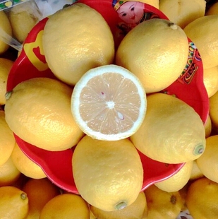 【2016年新鲜采摘】新鲜柠檬800g 安岳黄柠檬 一级果5-8个装