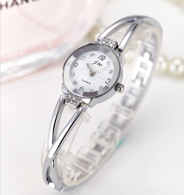 韩国版品牌批发时尚手表 女款时装饰高档钢带手表学生女士手镯表