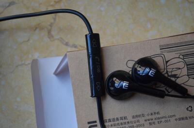 原装正品小米耳机线控带麦  米4 3 2A 1S红米note手机通用 耳塞式
