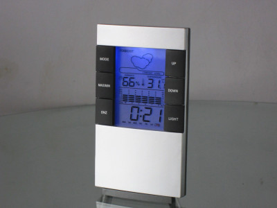 高精度 电子温度计 湿度计 家用温湿度计 背光婴儿房温湿度表雪茄