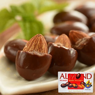 日本原装进口零食品 ALMOND 巧克力 明治MEIJI杏仁夹心巧克力84g