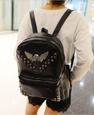 2014新款女包 欧美风朋克骷髅装饰双肩包 个性PU铆钉背包 旅行包