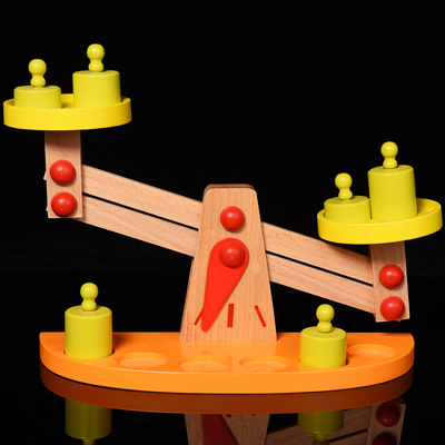 蒙氏教具 木制天平玩具儿童早教益智玩具重力感知幼儿园教学用具