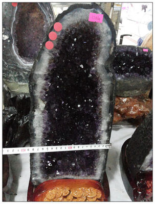 天然精美紫晶洞摆件：钛晶洞，雕花底座 收藏精品 17.8公斤 新货