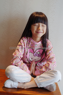 小公主的最爱 出口日本品牌秋季新款磨绒女童kitty猫卫衣