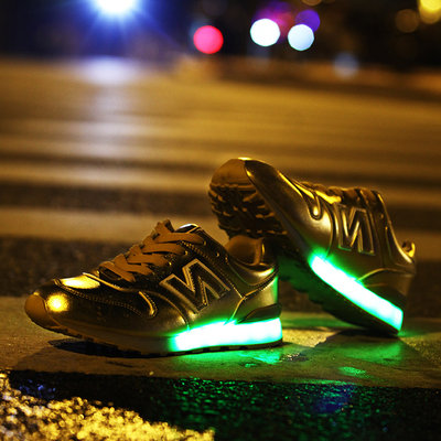 2014新款N字鞋男鞋USB充电板鞋LED发光鞋夜光鞋男女情侣休闲单鞋