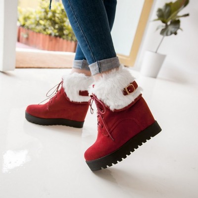 2015年秋冬款平跟内增高圆头系带红靴子