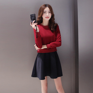 折800 蘑菇街 2015秋冬季韩版新款女装修身假两件拼接长袖连衣裙