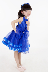 儿童纱裙表演服可爱蝴蝶结蓬蓬裙蓝色礼服女童演出服时尚花朵裙