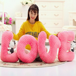 创意love字母猫咪抱枕情侣靠垫沙发靠枕可爱毛绒玩具婚庆结婚礼品