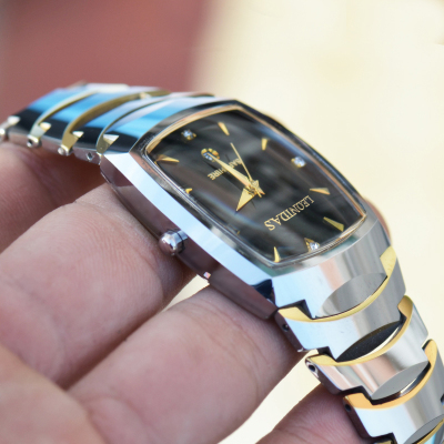 时尚百搭超薄男士方形腕表休闲表防水钨钢男表水钻表石英商务手表