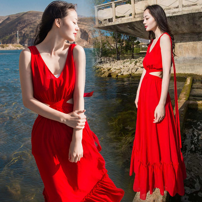 V领露背波西米亚海边度假沙滩裙 超大摆吊带长裙复古红色连衣裙夏